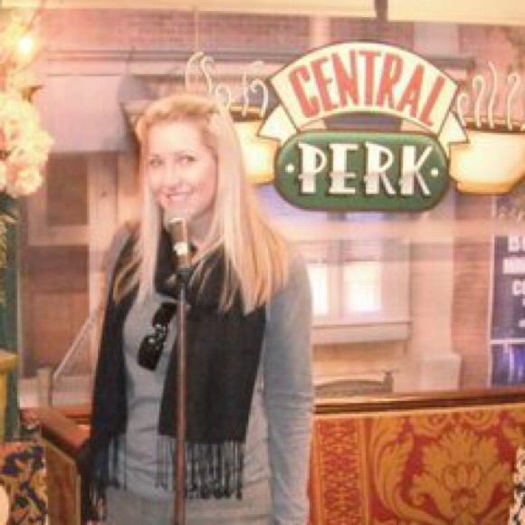 Meet your Posher, Mandi - Picture 1 of 8